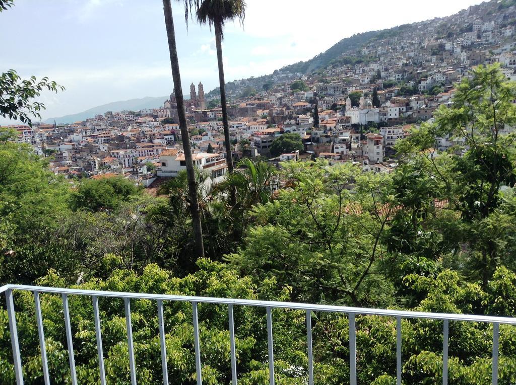 Hotel De La Borda Taxco de Alarcon Exterior photo